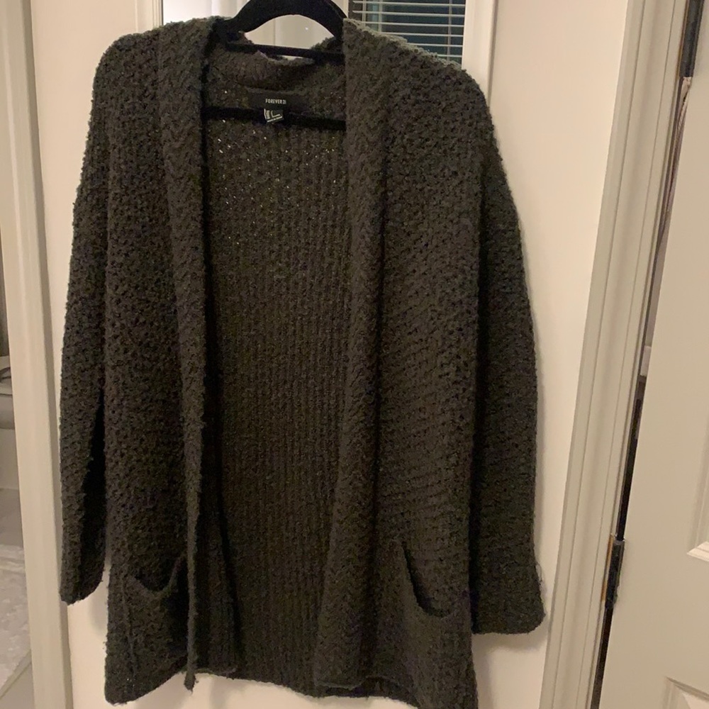 Green long cardigan with pockets
